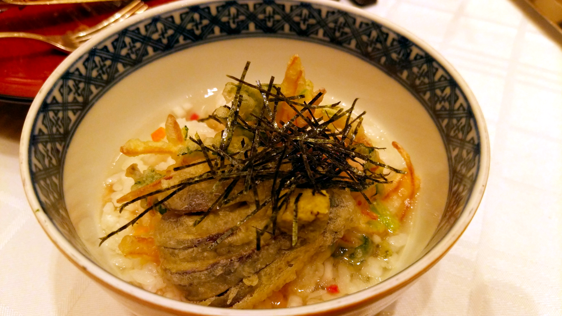 Die Suppen in Japan basieren nicht selten auf Fleischbasis.